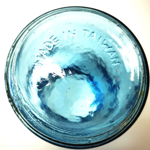 Vintage 7" Aqua Blue Glass Apothecary Jar - Bubble Top Canister Made in Belgium - Picture 7 of 10